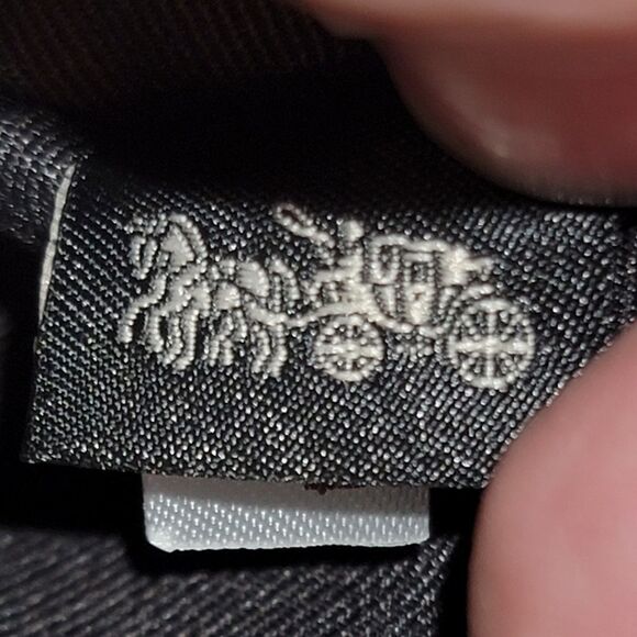 Coach F38655 Wristlet Wallet Gold Metallic Leather - Picture 6 of 8